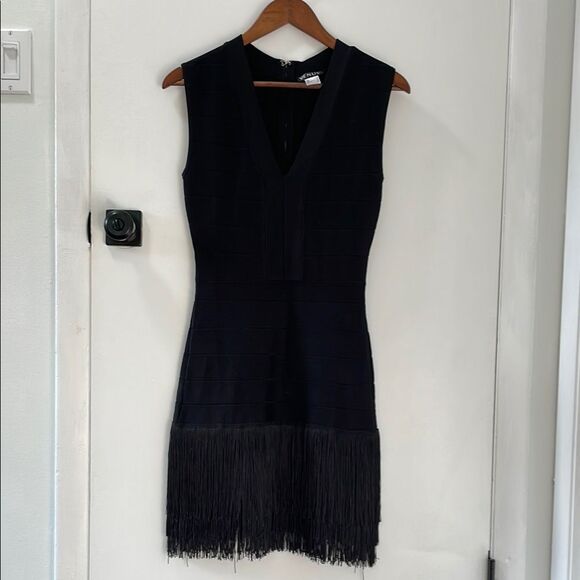 Venus Womens Black Bandage Fringe Bottom Stretch Sleeveless Dress Sz 4 - Picture 1 of 11